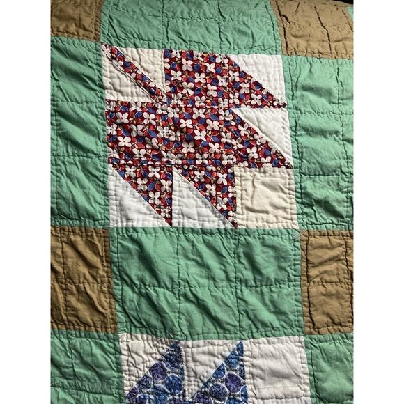 Vintage Quilt Maple Leaf Handmade Quilted Cottagecore - Picture 3 of 6
